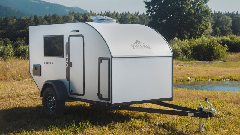 lekka przyczepa kempingowa teardrop